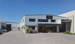 Novelli's 1994 Airport Oaks building